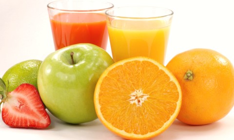 0010-21-fotolia fruits and juice