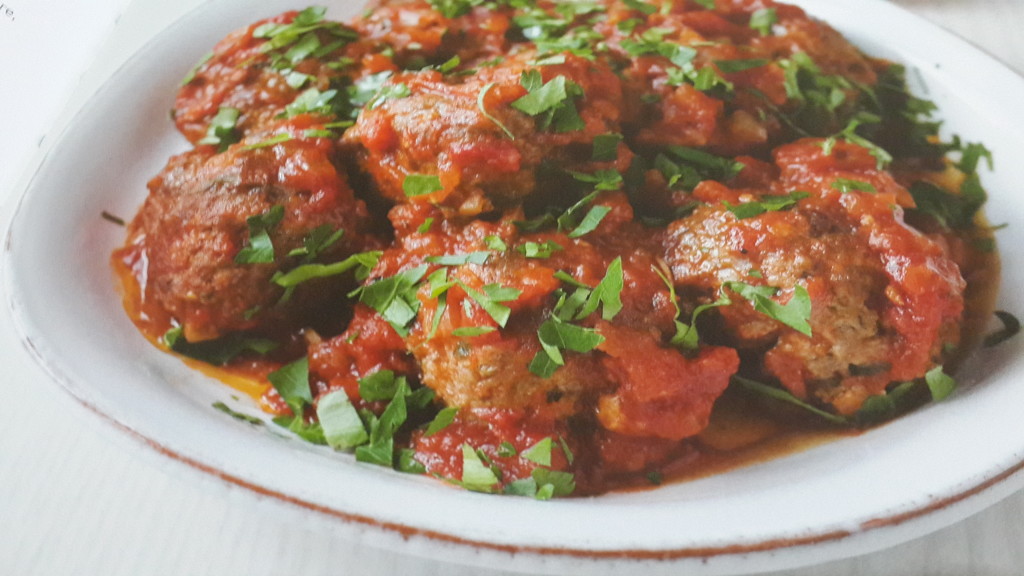 meatballs-in-tomato-sauce